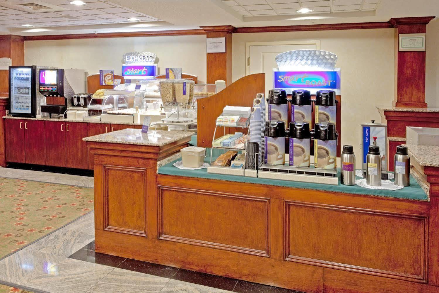 Holiday Inn Express Mount Arlington By Ihg Restaurant photo